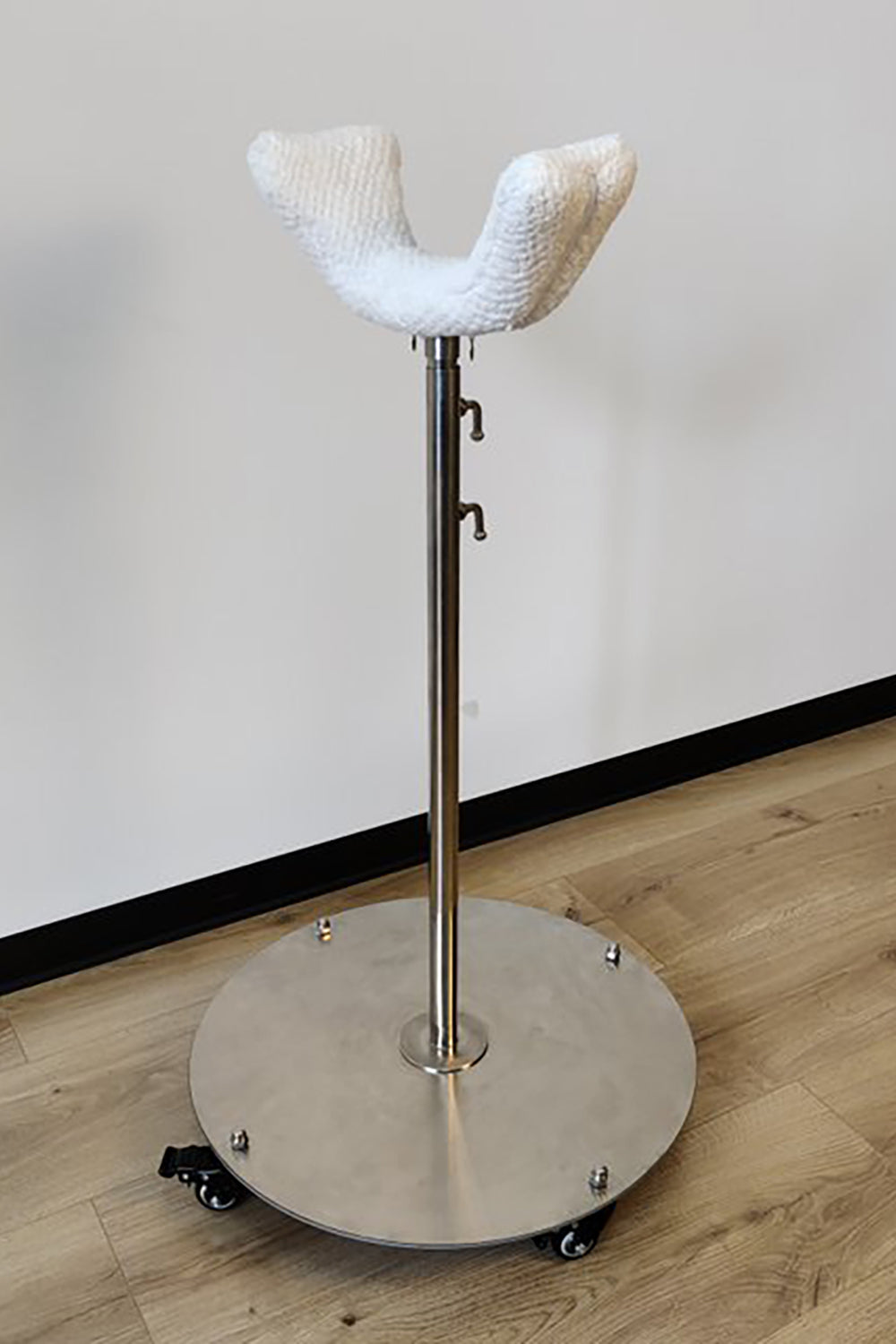 Movable Premium Real-size Sex Doll Stand Holder With Wheels For Display & Storage